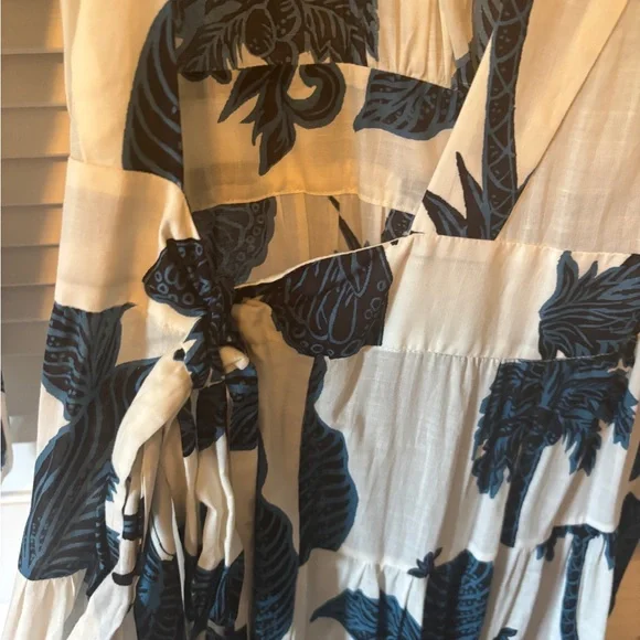 Banana Republic Black and White Asymmetrical Sundress - Picture 2 of 4